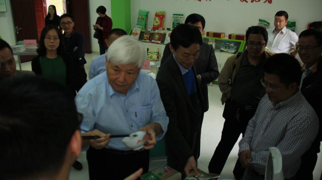 “年处理5万吨镉超标大米镉消减产业化实施方案”通过专家评审