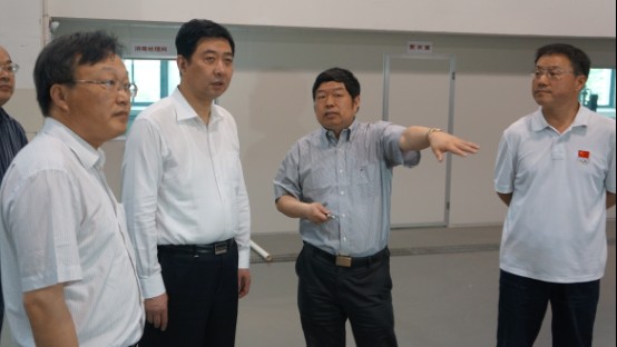 无锡市市长汪泉、副市长华博雅莅临我室指导工作